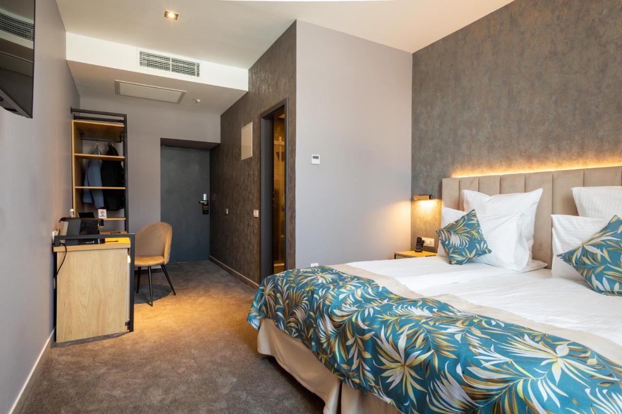 Joyme Hotel Сибиу Экстерьер фото
